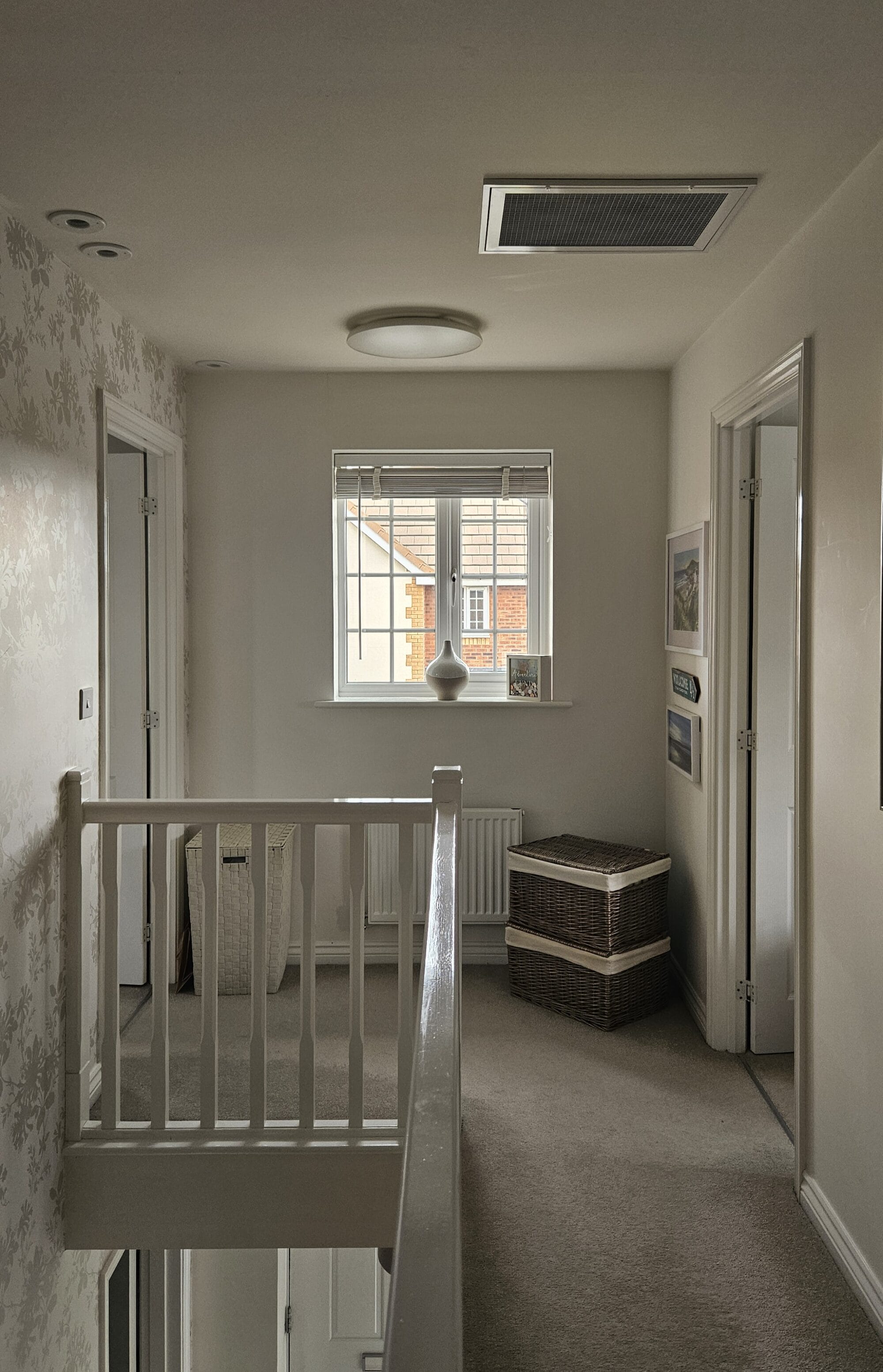MAINTAINING INDOOR AIR QUALITY AND PROVIDING PROTECTION FOR HAY FEVER SUFFERER
